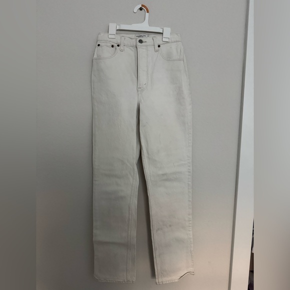 Abercrombie & Fitch Denim - Abercrombie & Fitch The 90’s Curve Love Straight Ultra High Rise